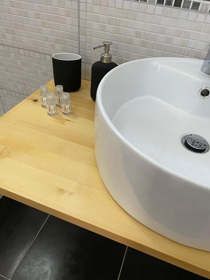 Shortlet I Mori Bed & Breakfast บรูโกลี ภายนอก รูปภาพ